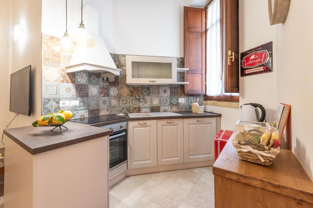 Rubichi 6 - Old Town Apartment Sit Lecce Exterior photo